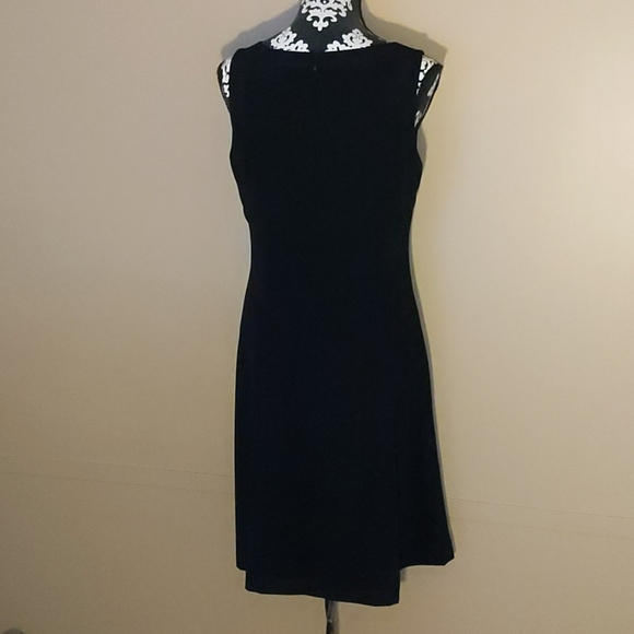 Ladies Ann Taylor LOFT Sleeveless Black Dress w/Front Pleats/ Classy Sz 10 - Picture 7 of 10